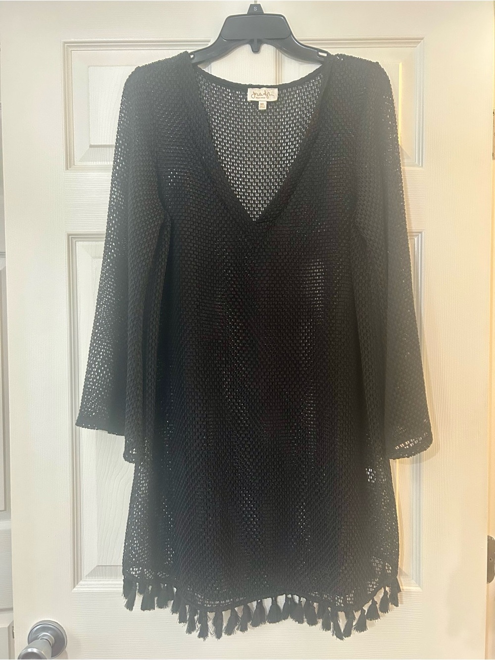 Jordan Taylor Black V-Neck Crochet Bell-Sleeve Tunic Coverup. Medium